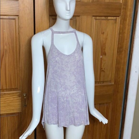 AEO cutout tank - Picture 2 of 5